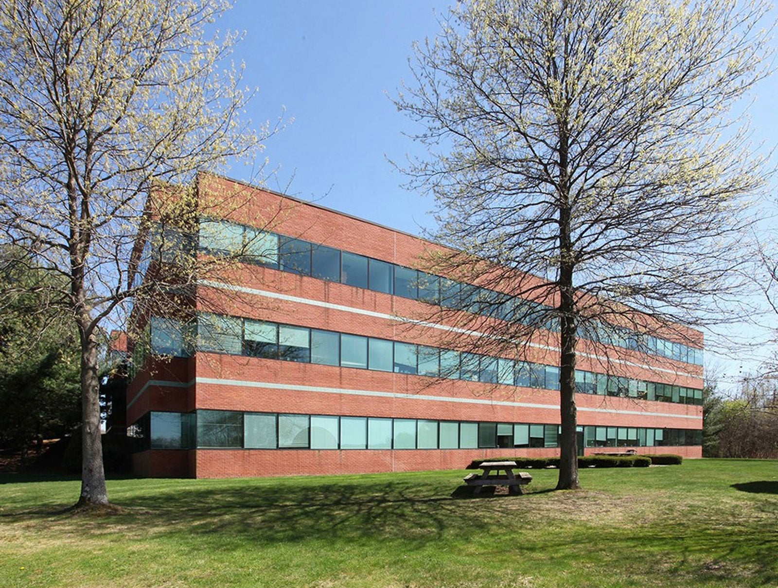 10 Executive Drive - Image 3