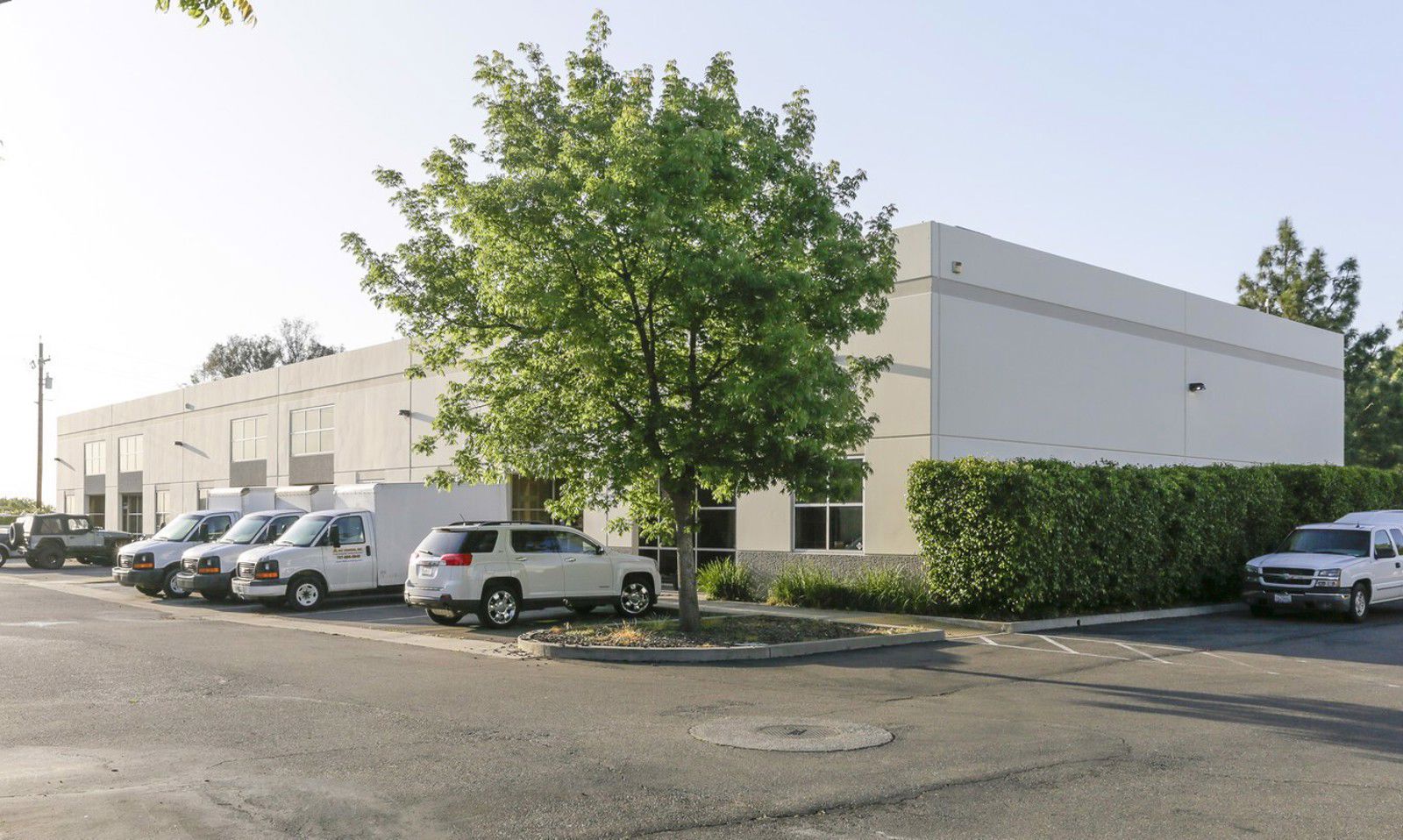 905 Cotting Lane Photo 2