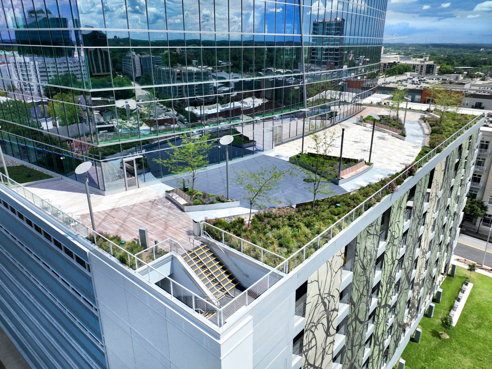 301 Hillsborough-221-22-0701 9th floor terrace