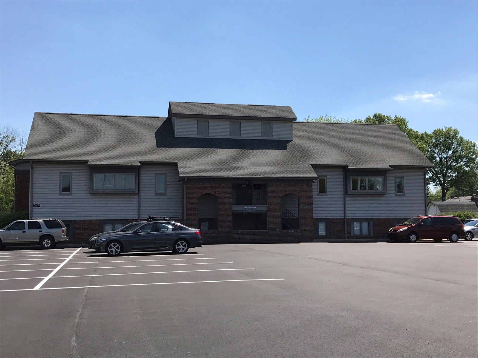 Chap Hill 652 bldg exterior 7_2017