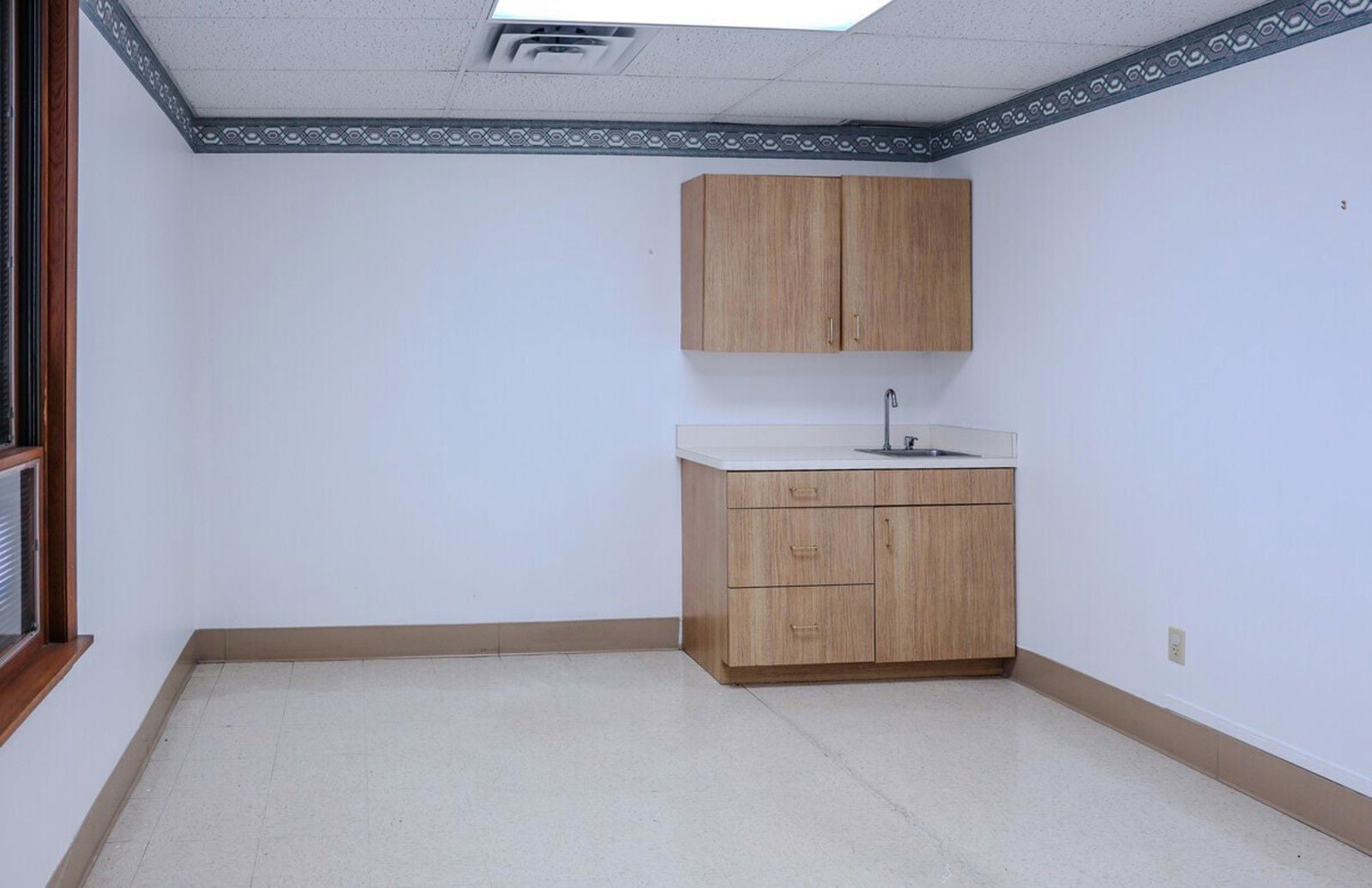 Middleburg Medical Arts - Buildings I & II 18660 Bagley Road - Image 11