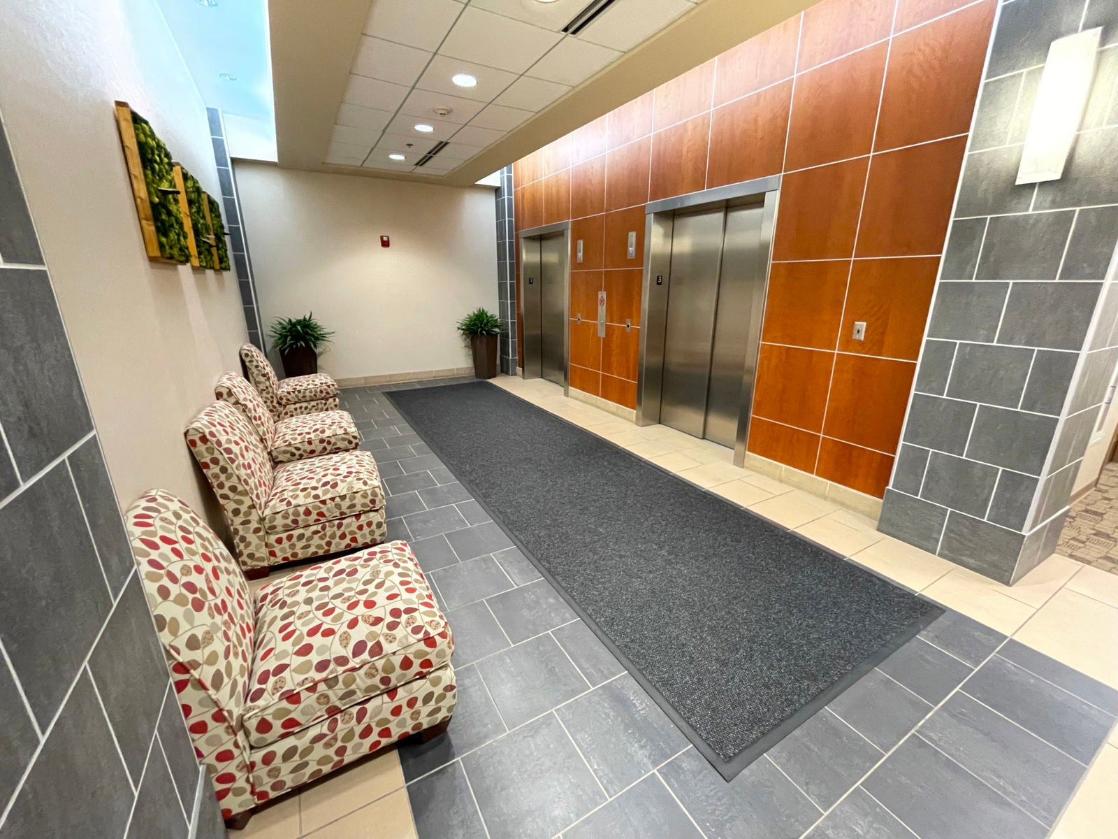 Middleburg Medical Center - 18780 Bagley Road, Middleburg Heights 18780 Bagley Road - Image 2