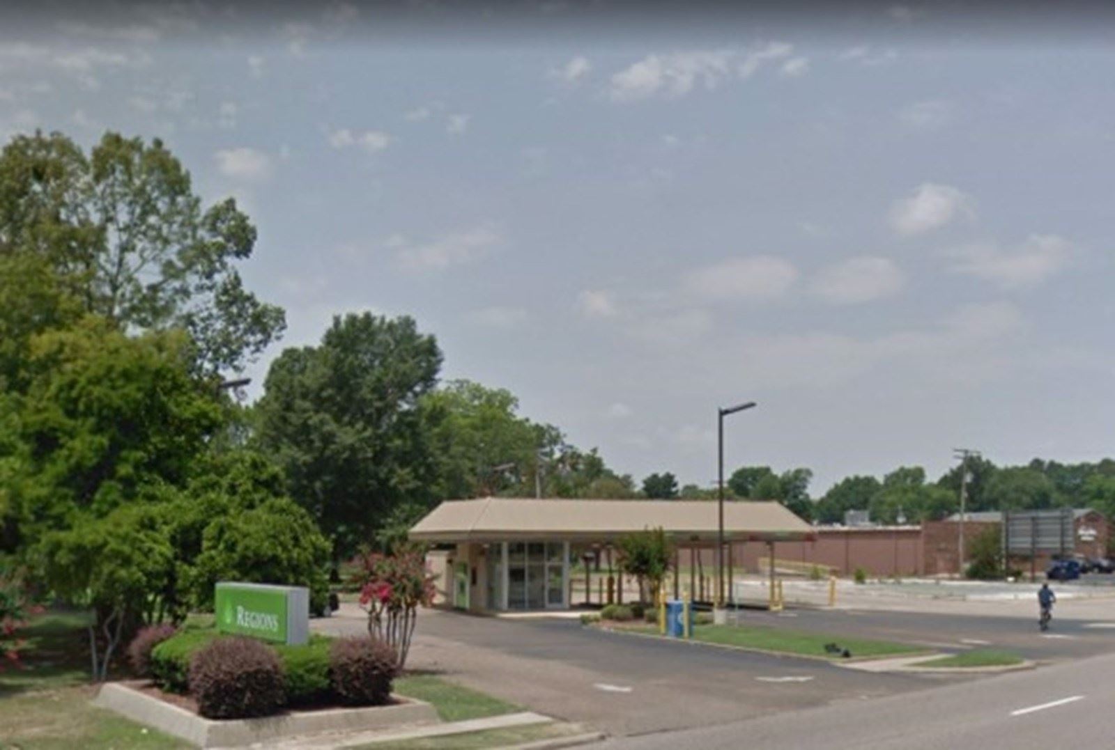 Front corner lot view 