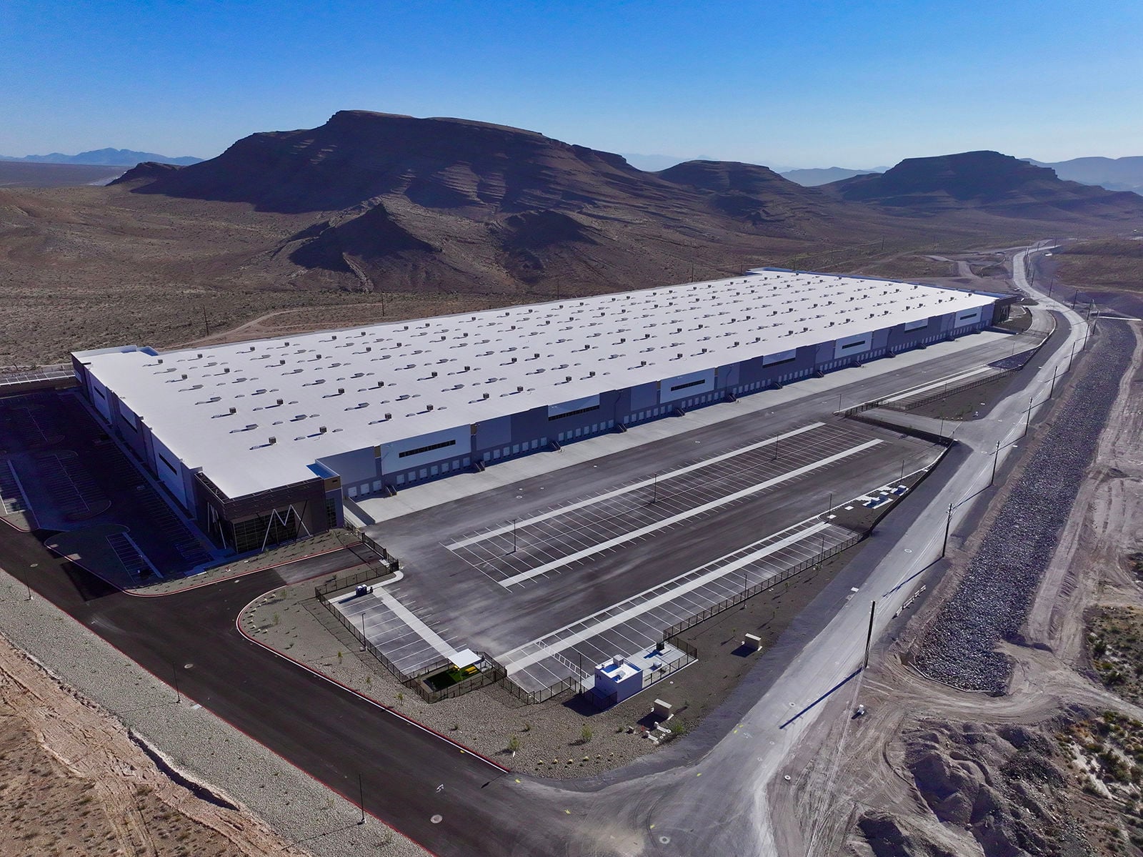 dji_fly_20250612_073206_0320_1749745355479_photo_global listings