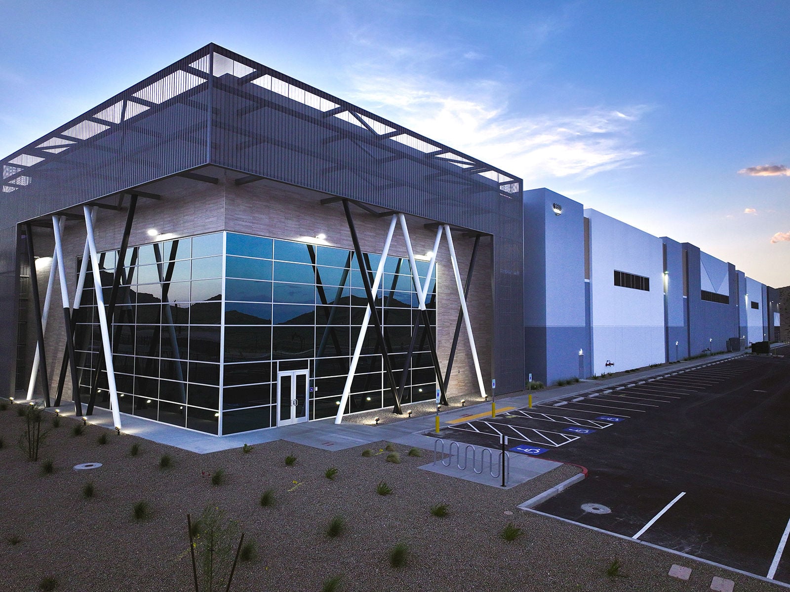 dji_fly_20250610_195320_0094_1749665027219_photo_global listings