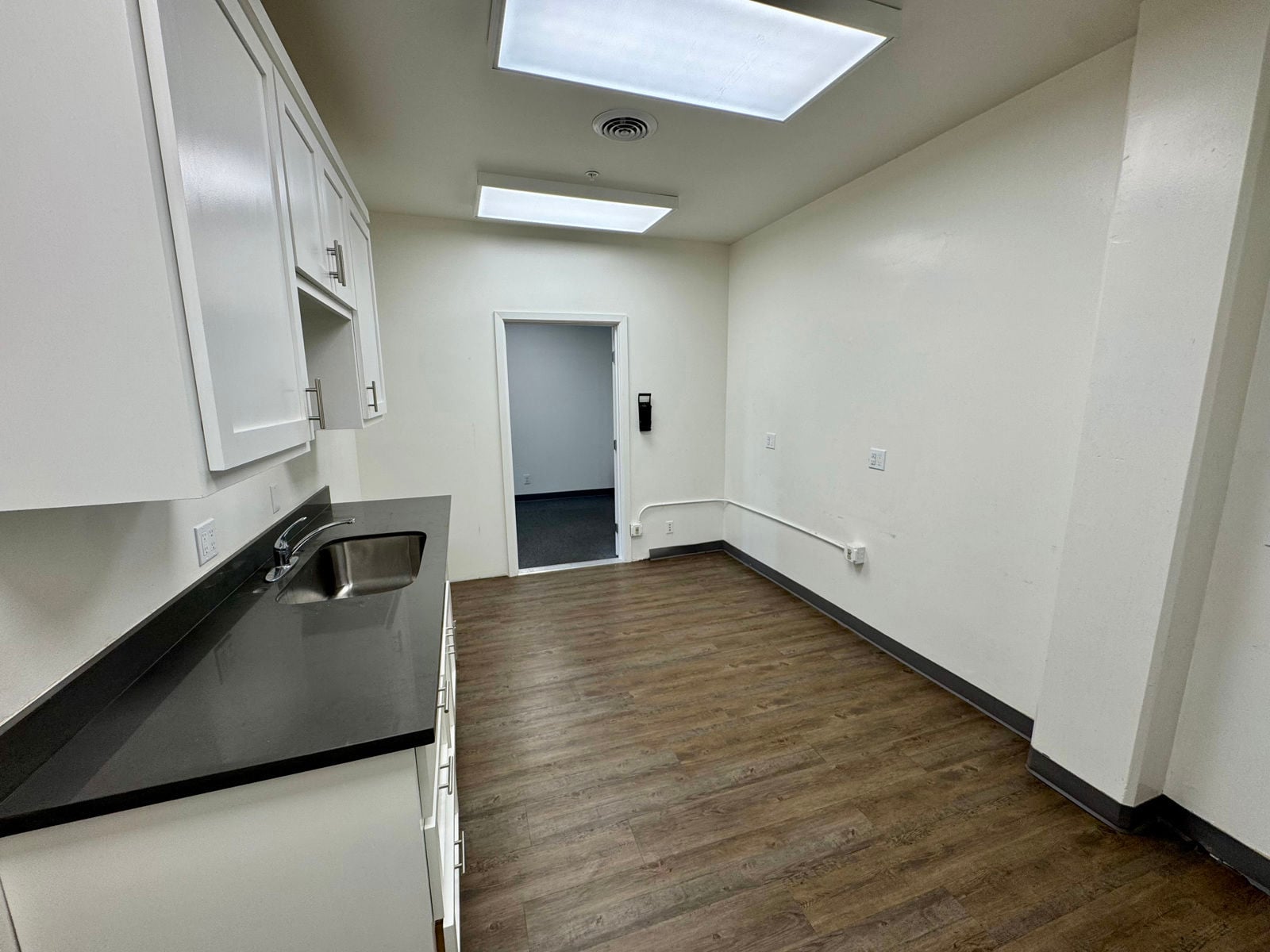 138 W Harris Ave, SSF