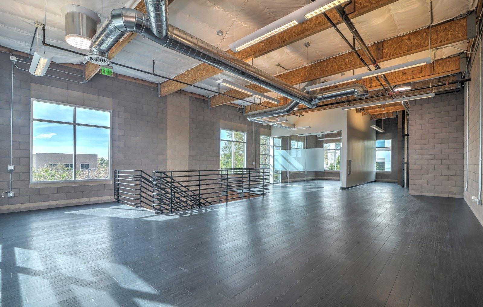 2550 Gateway Rd Interior