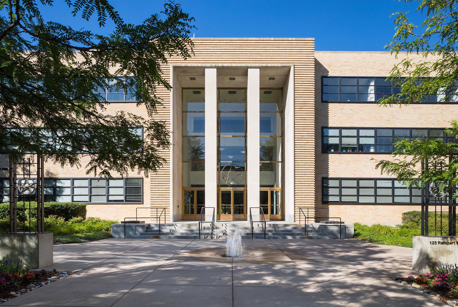 125 Rampart entrance