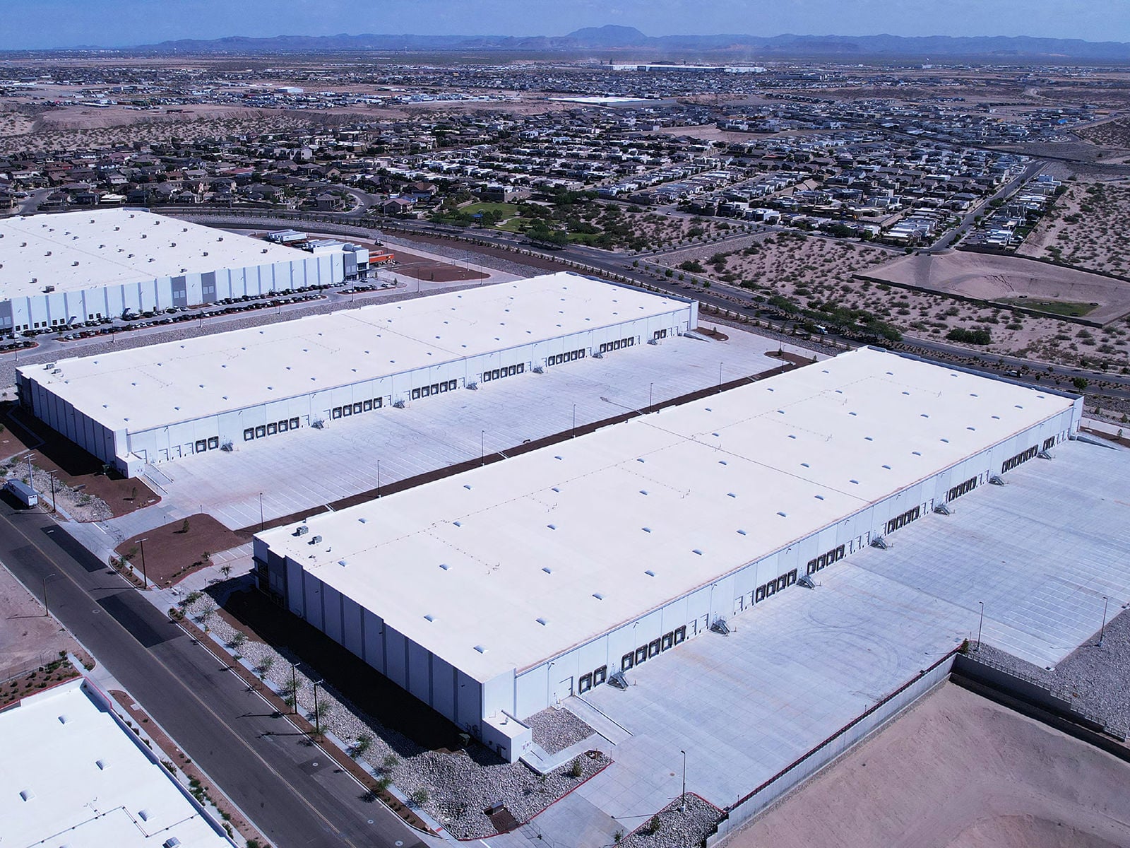 Constellation Trade Center - Property Photo