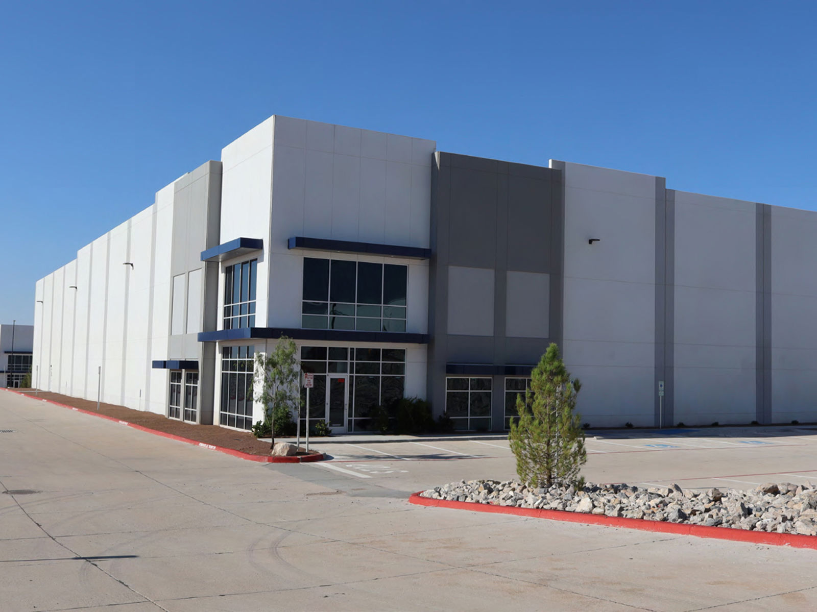 Constellation Trade Center - Building Photo