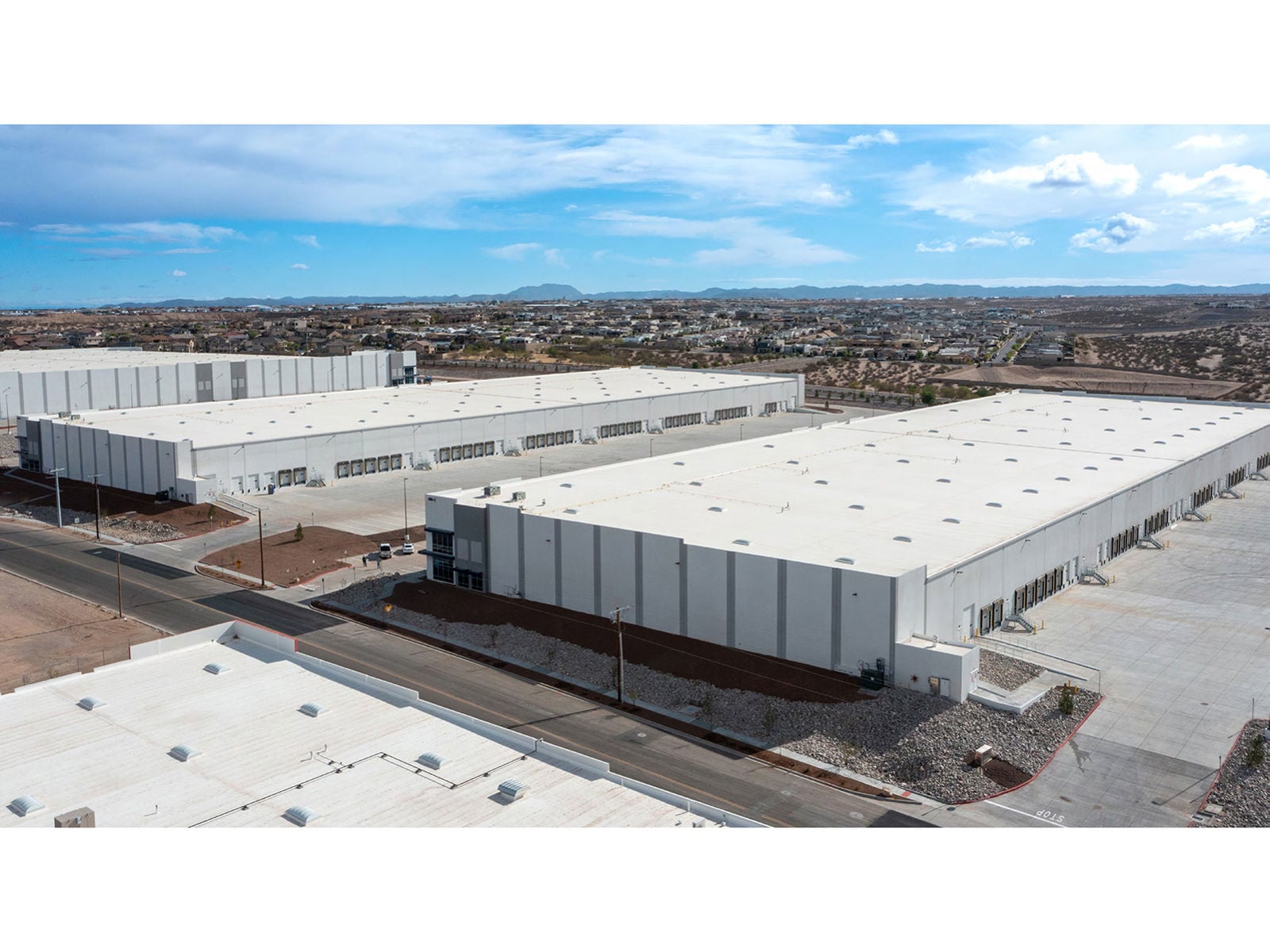 Constellation Trade Center - Front Photo