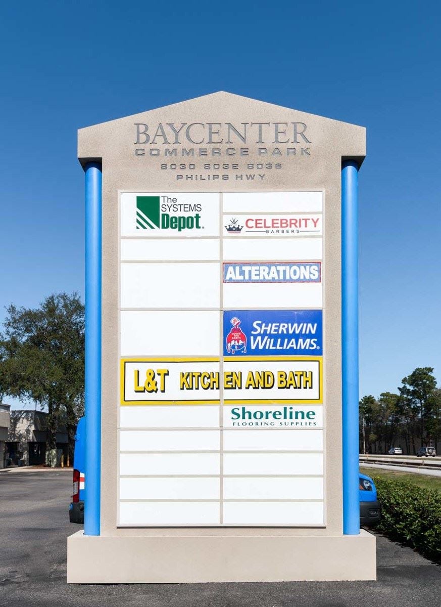 CBRE - Baycenter Commerce-