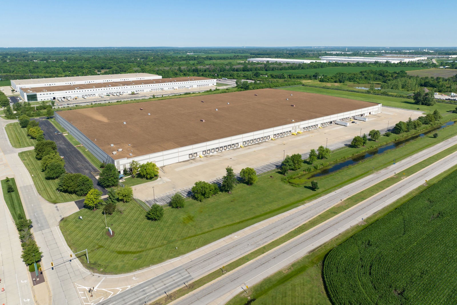 1GatewayCommerceCenterDr-02