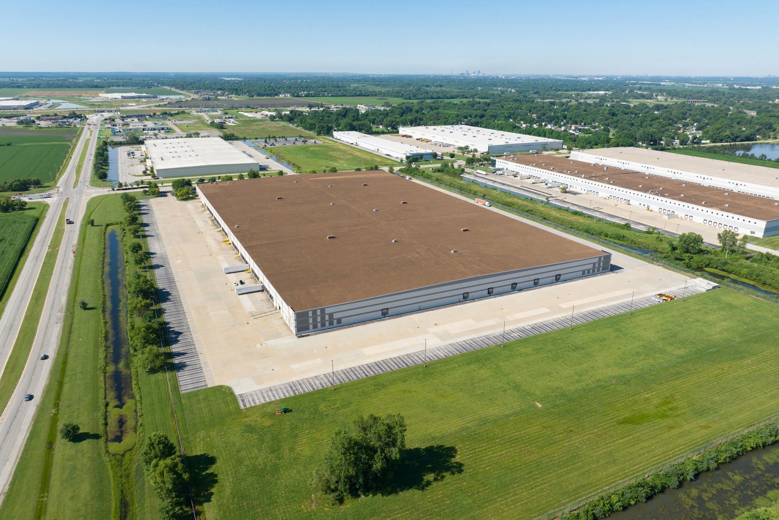 1GatewayCommerceCenterDr-20