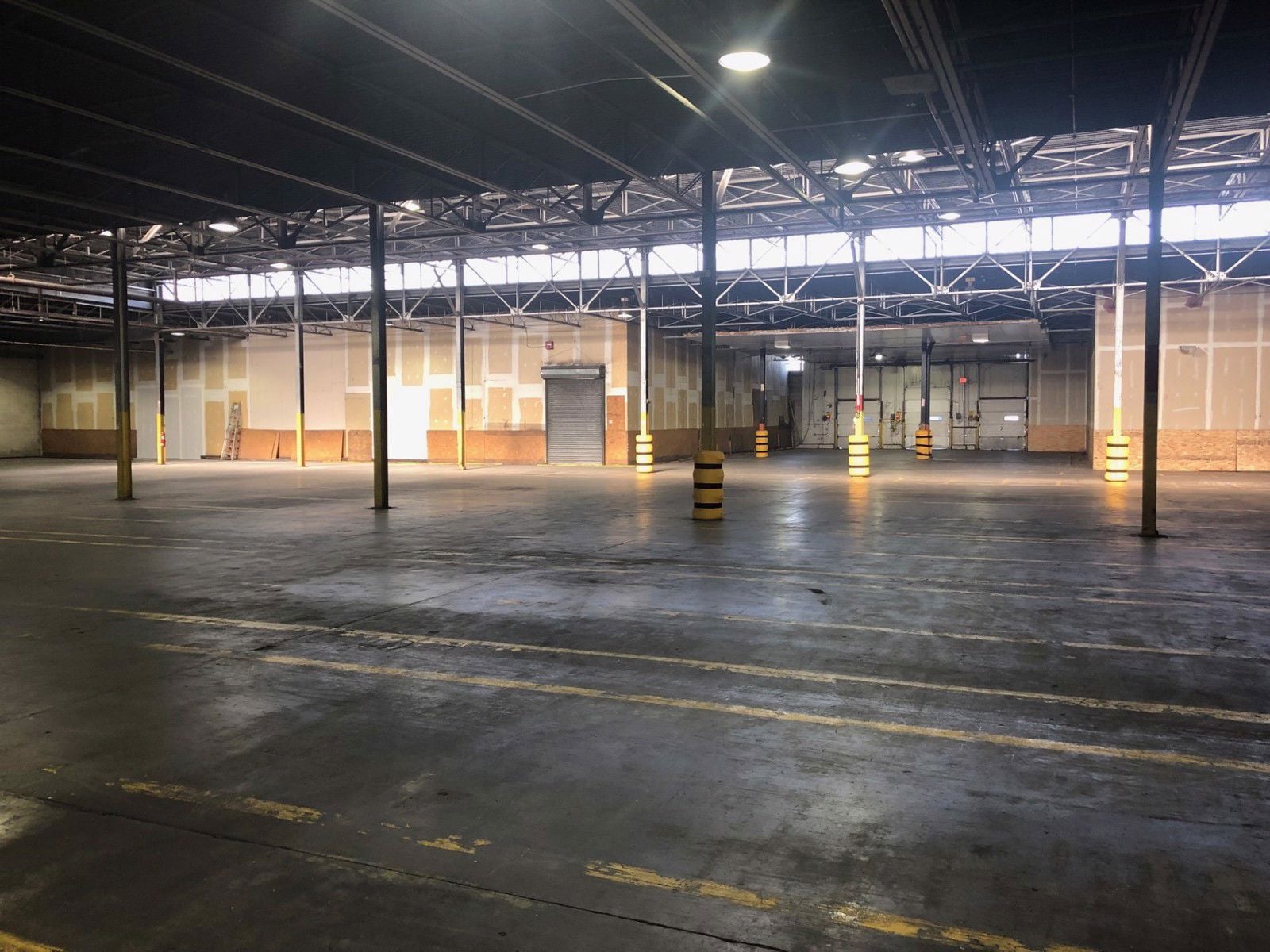 27000 sf bay side 71 fuller 3 docks