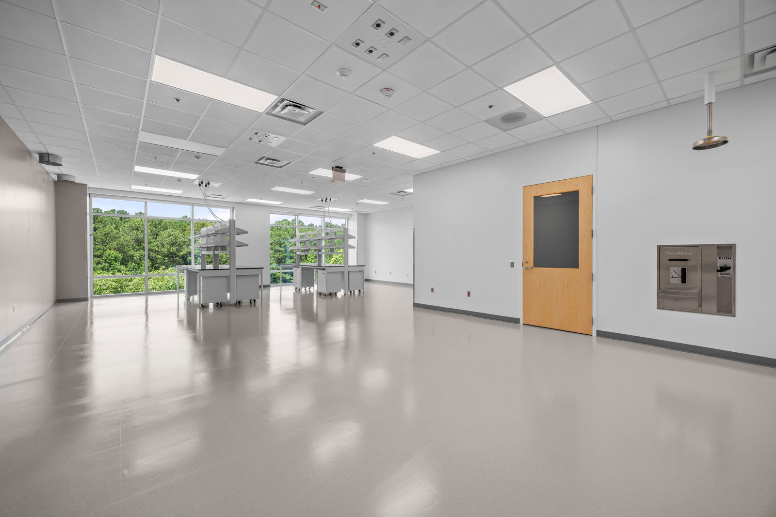 Suite 460 - Laboratory2