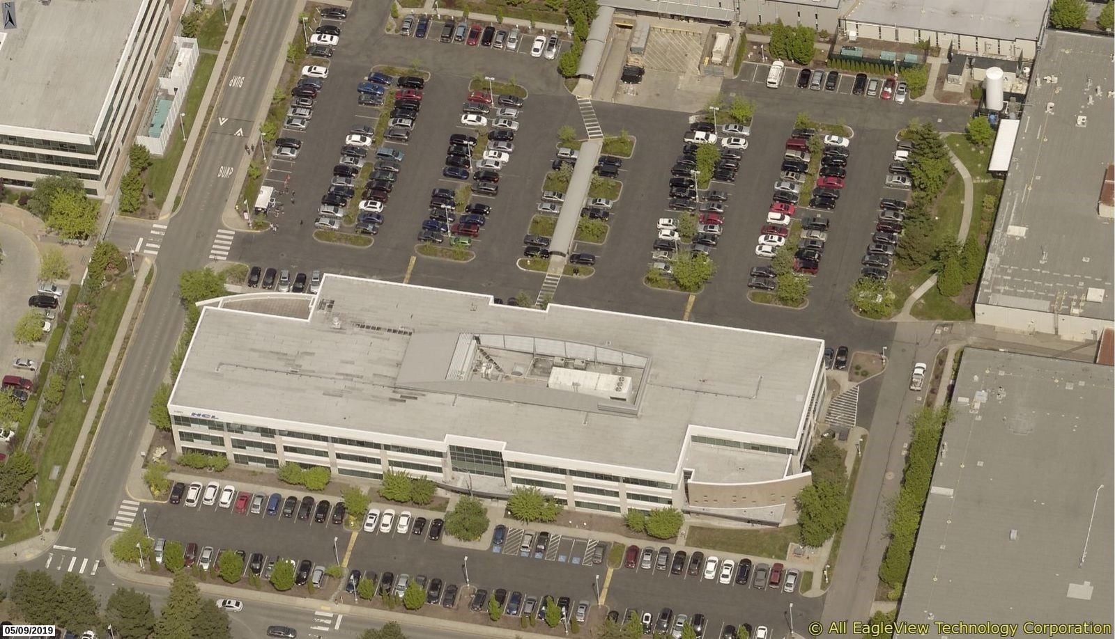 WAKING056411NeighObliq5804N_190509