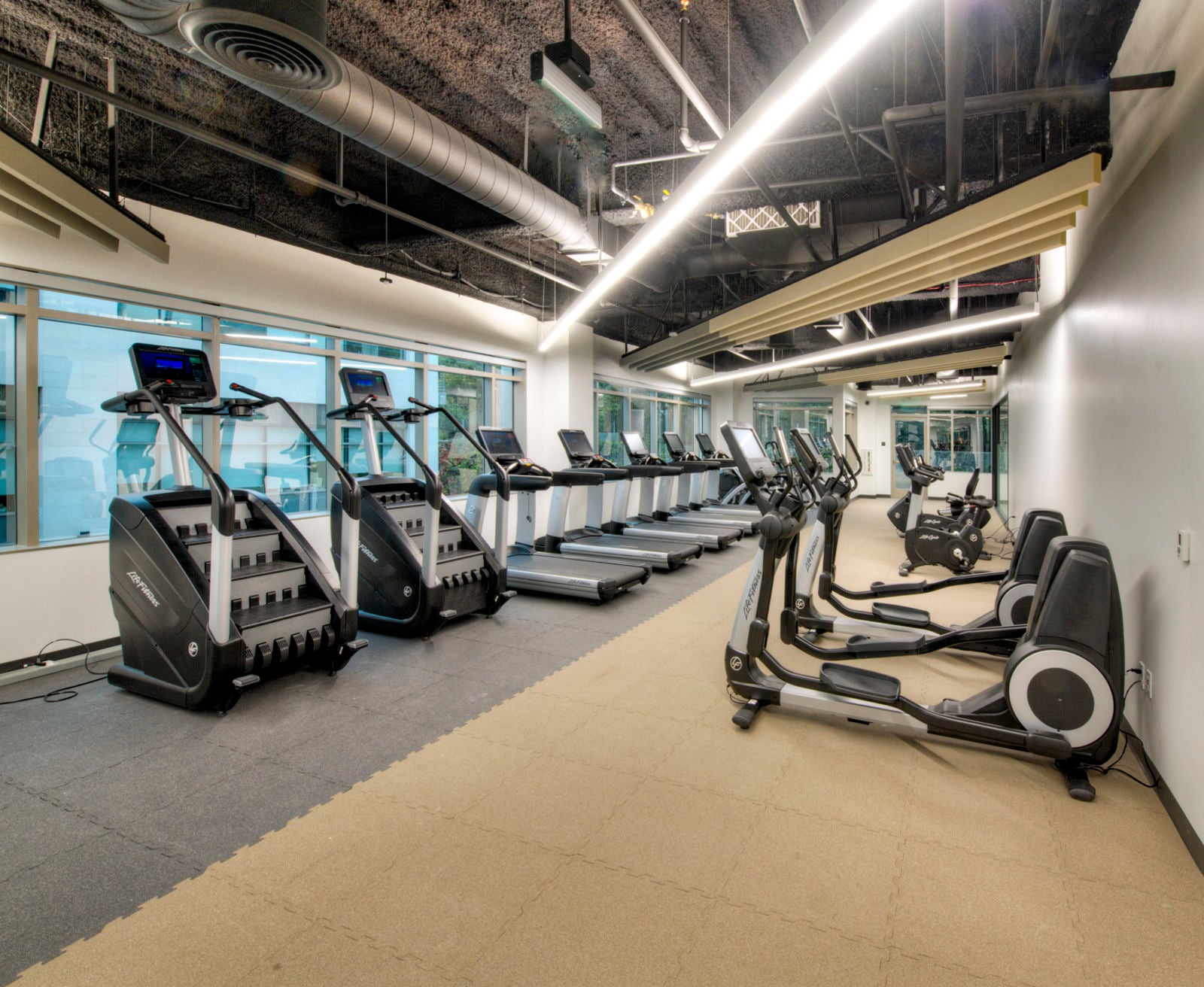 Coastal Collection at Torrey Reserve 11321-11752 El Camino Real - Image 10