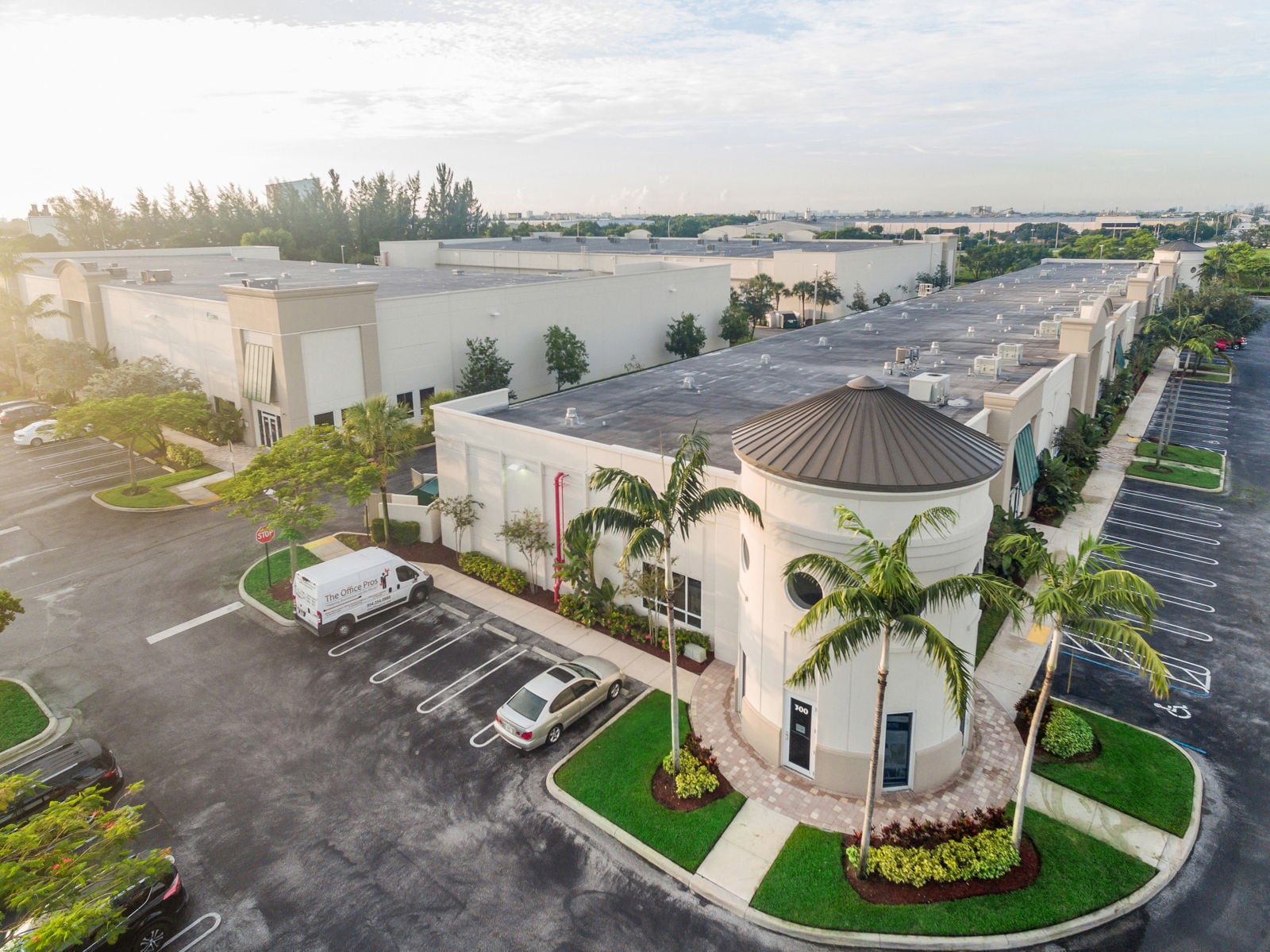 Prologis Pompano Center 3_Side of Building