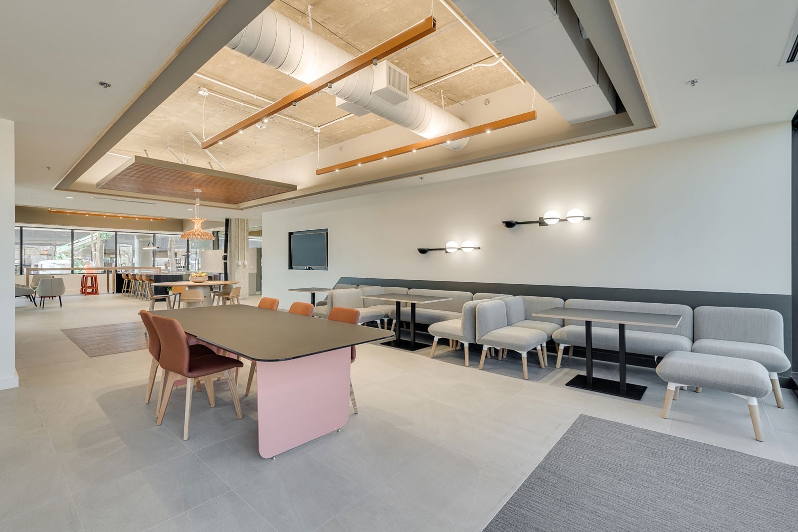 5485 Belt Line Road Addison common areas-11