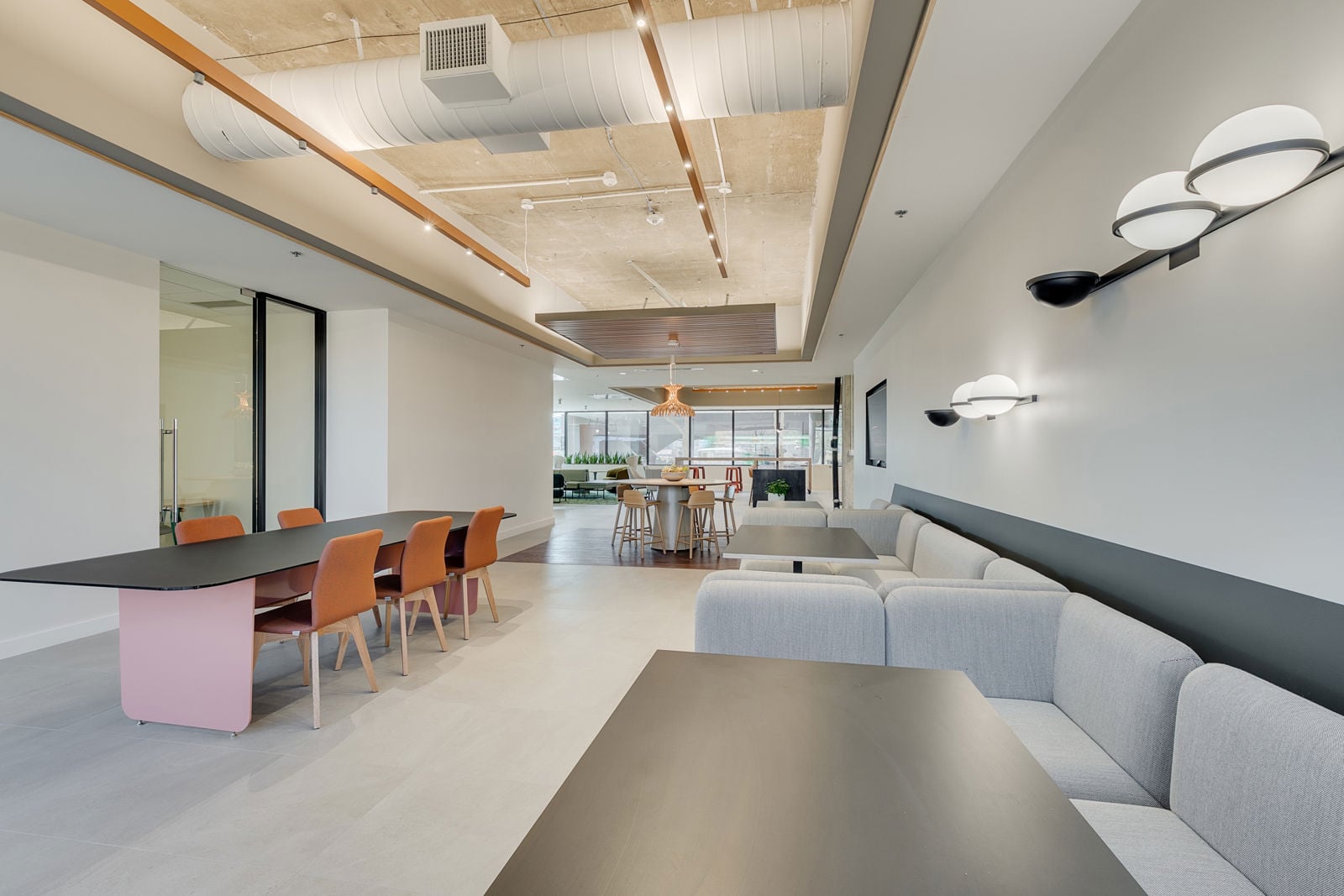 5485 Belt Line Road Addison common areas-13