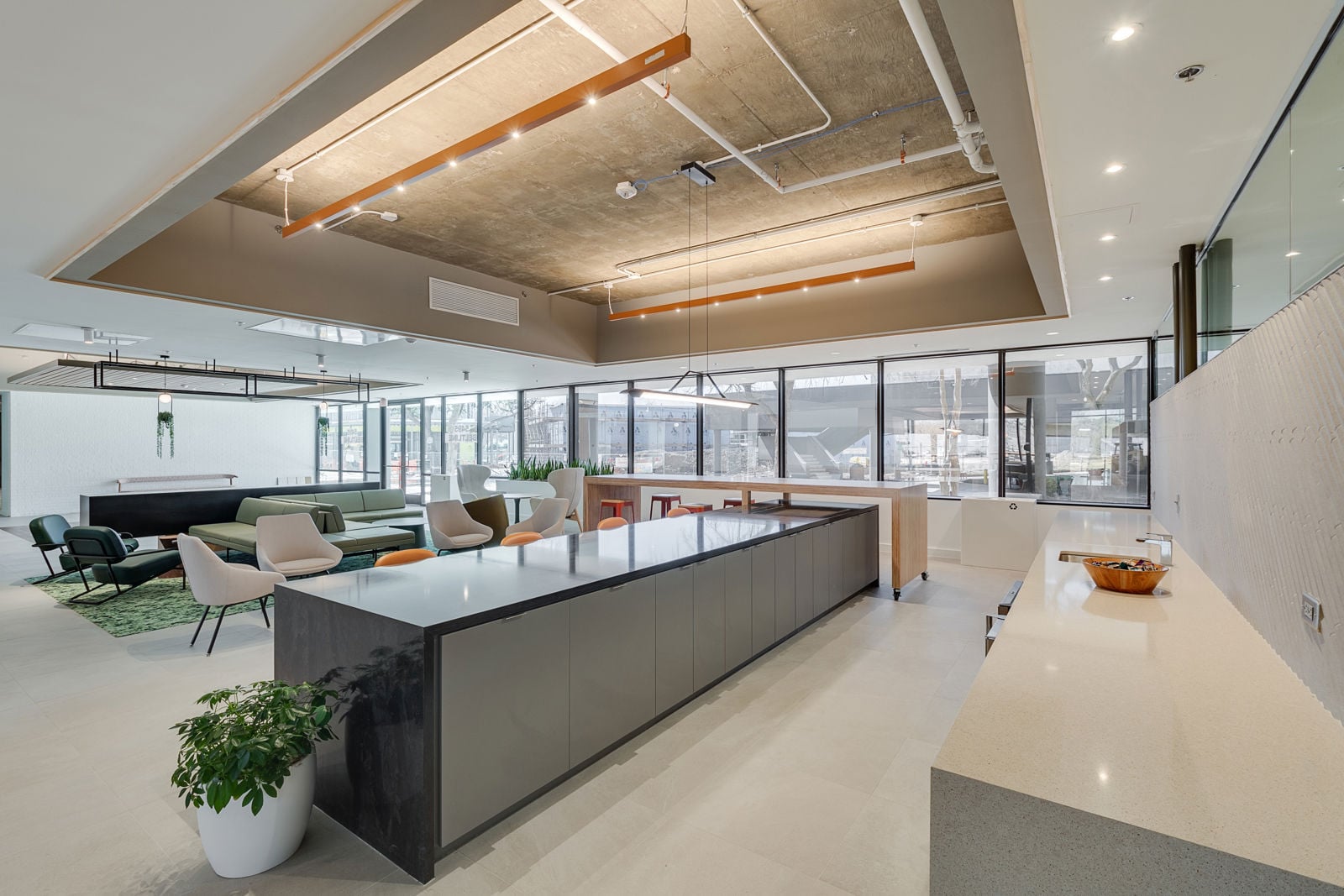 5485 Belt Line Road Addison common areas-6