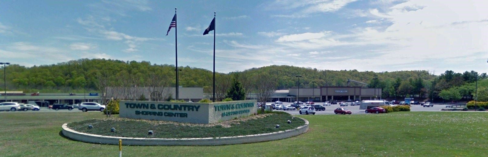 Town & Country - 1301 Main Street