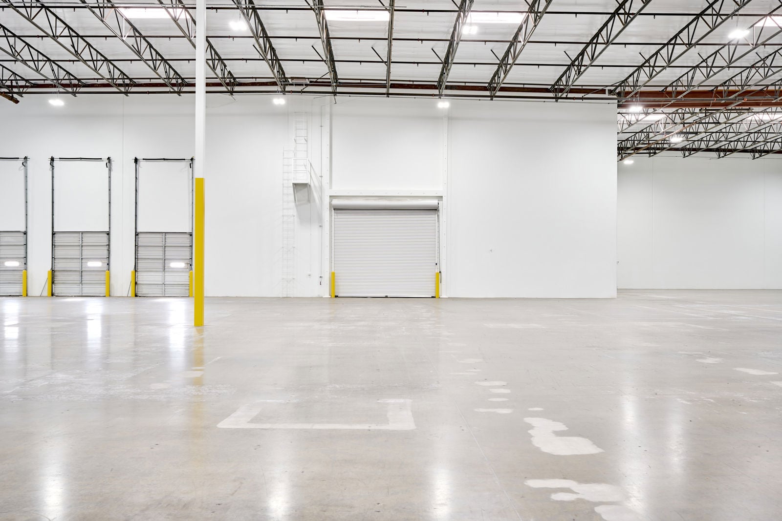 REX_CommerceCenter_SD105500_HDRFullRes