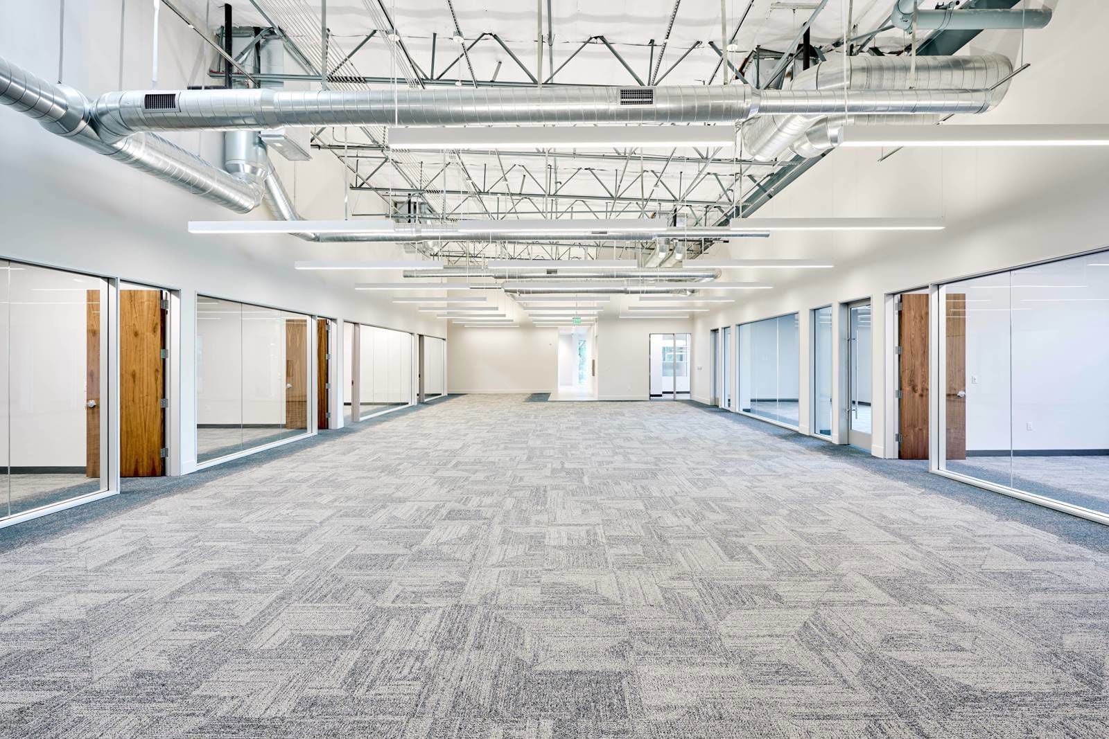REX_CommerceCenter_SD105329_HDRFullRes