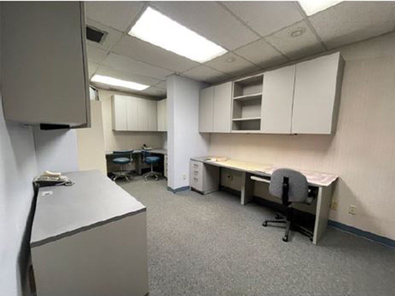 801 N Wilmot - Interior.JPG