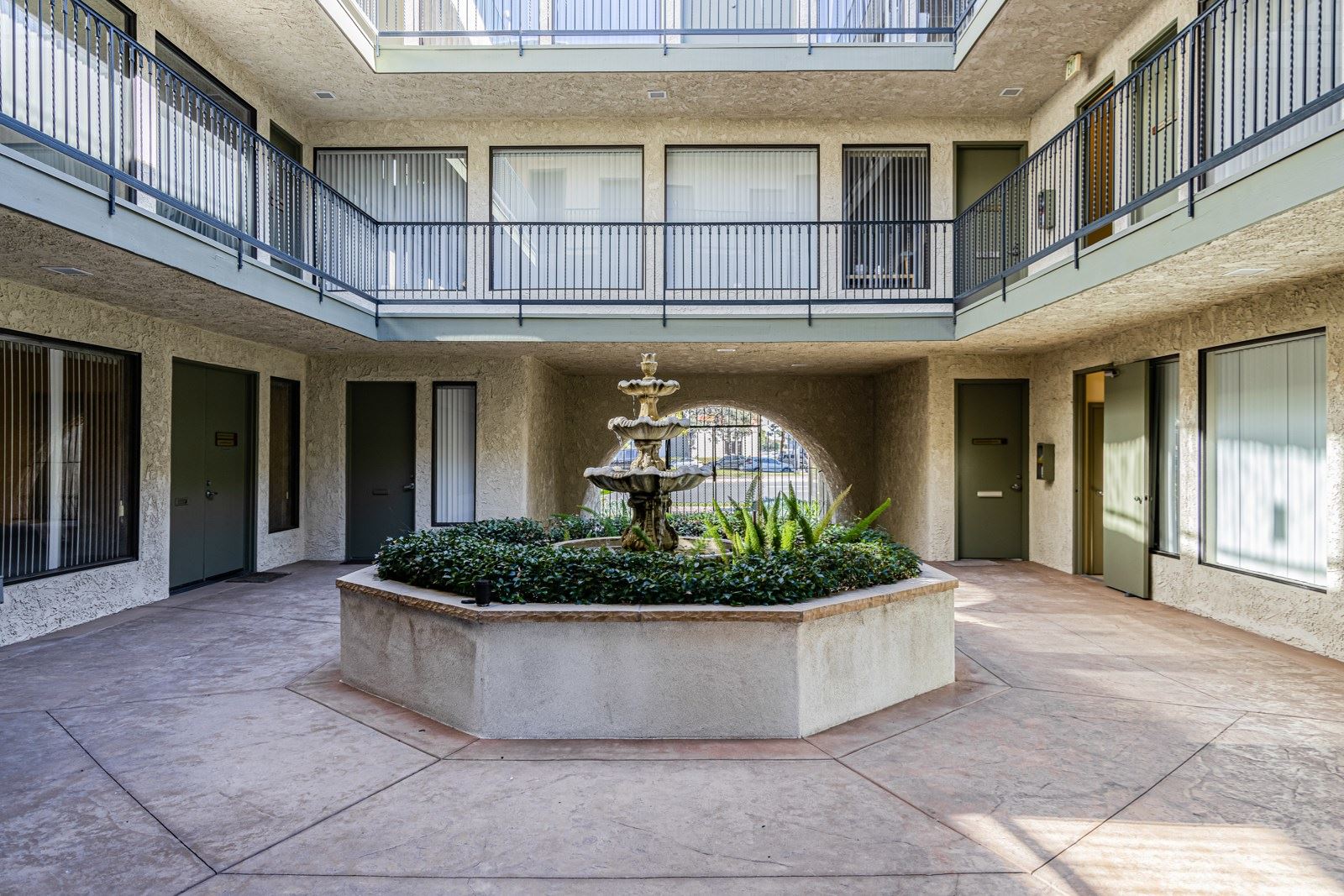 23717 Hawthrone Blvd. Torrance, CA (1 of 36)