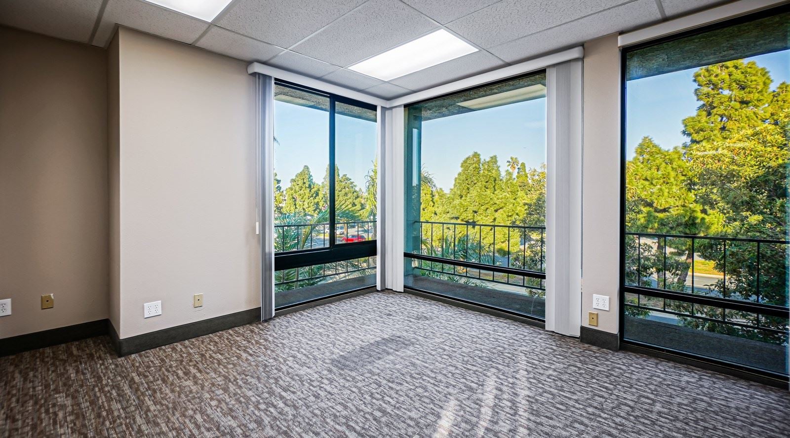 23717 Hawthorne Blvd, Torrance, CA (21 of 37).JPG