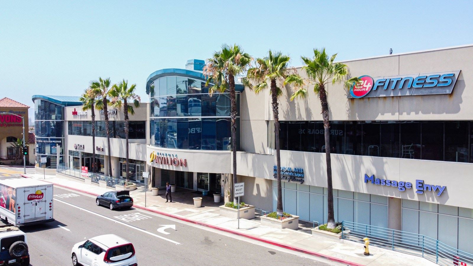 1601 PCH. Hermosa Beach, CA (Exteriors) (3 of 21)