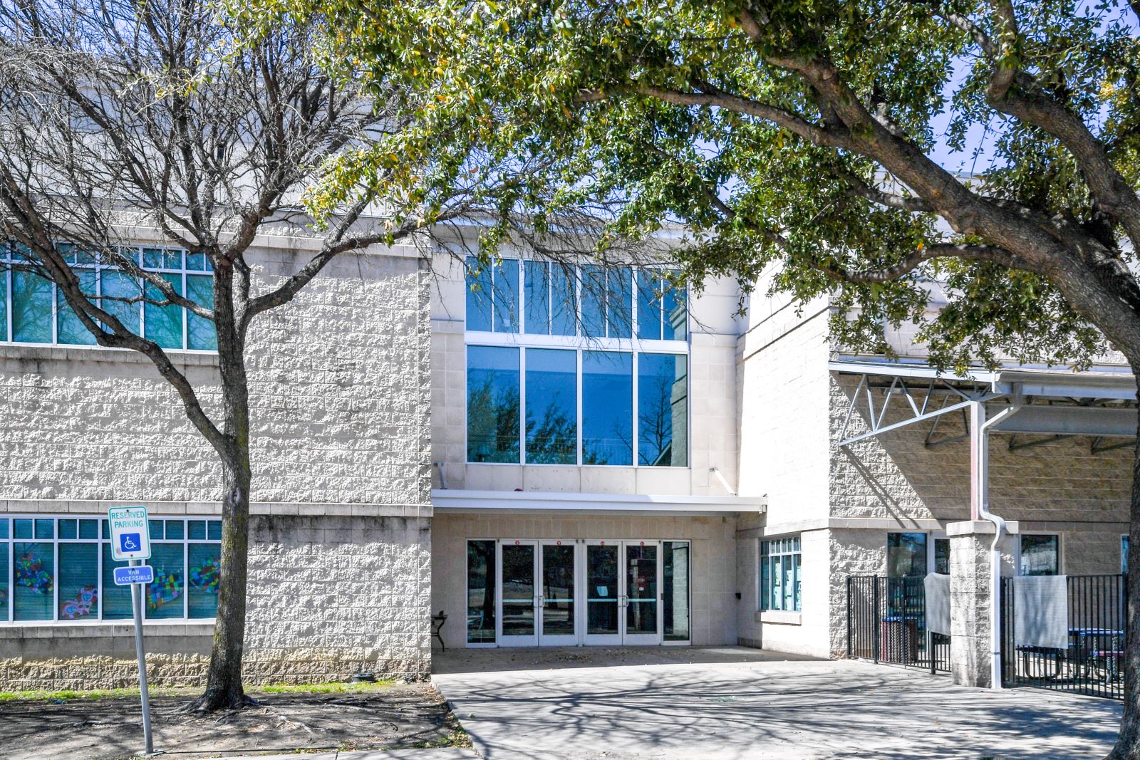 2205 E Hebron Pkwy -018