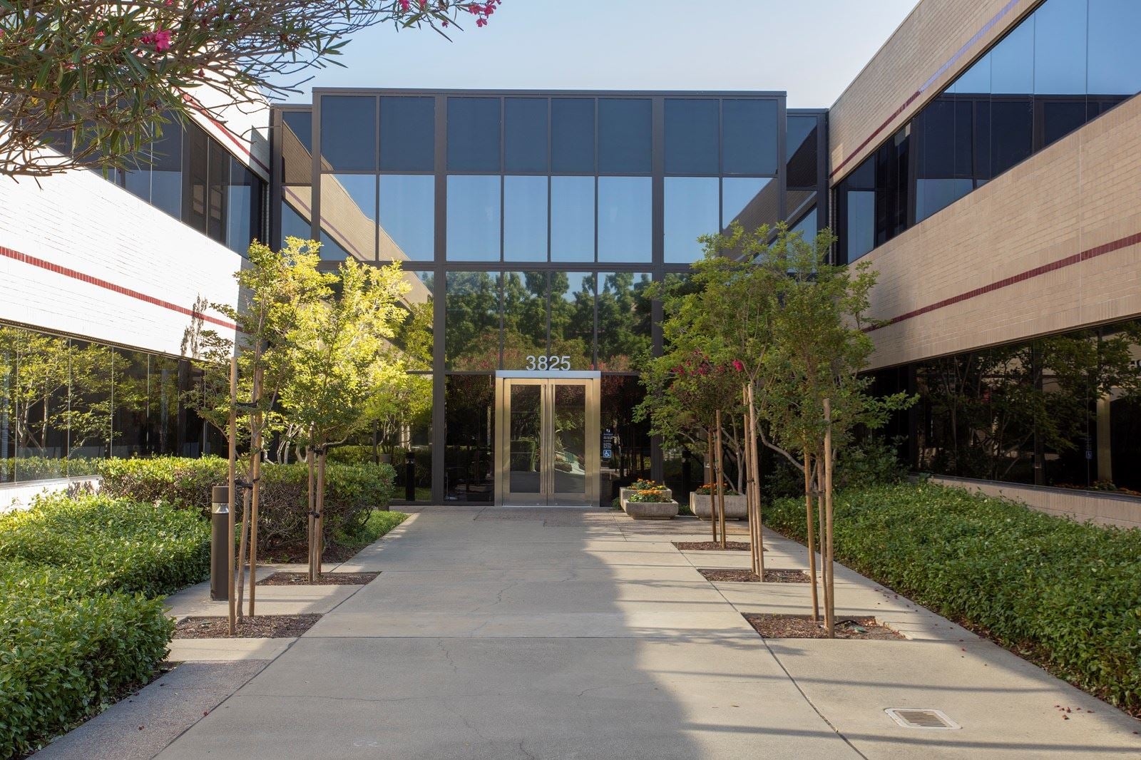 3825-3875 Hopyard-23