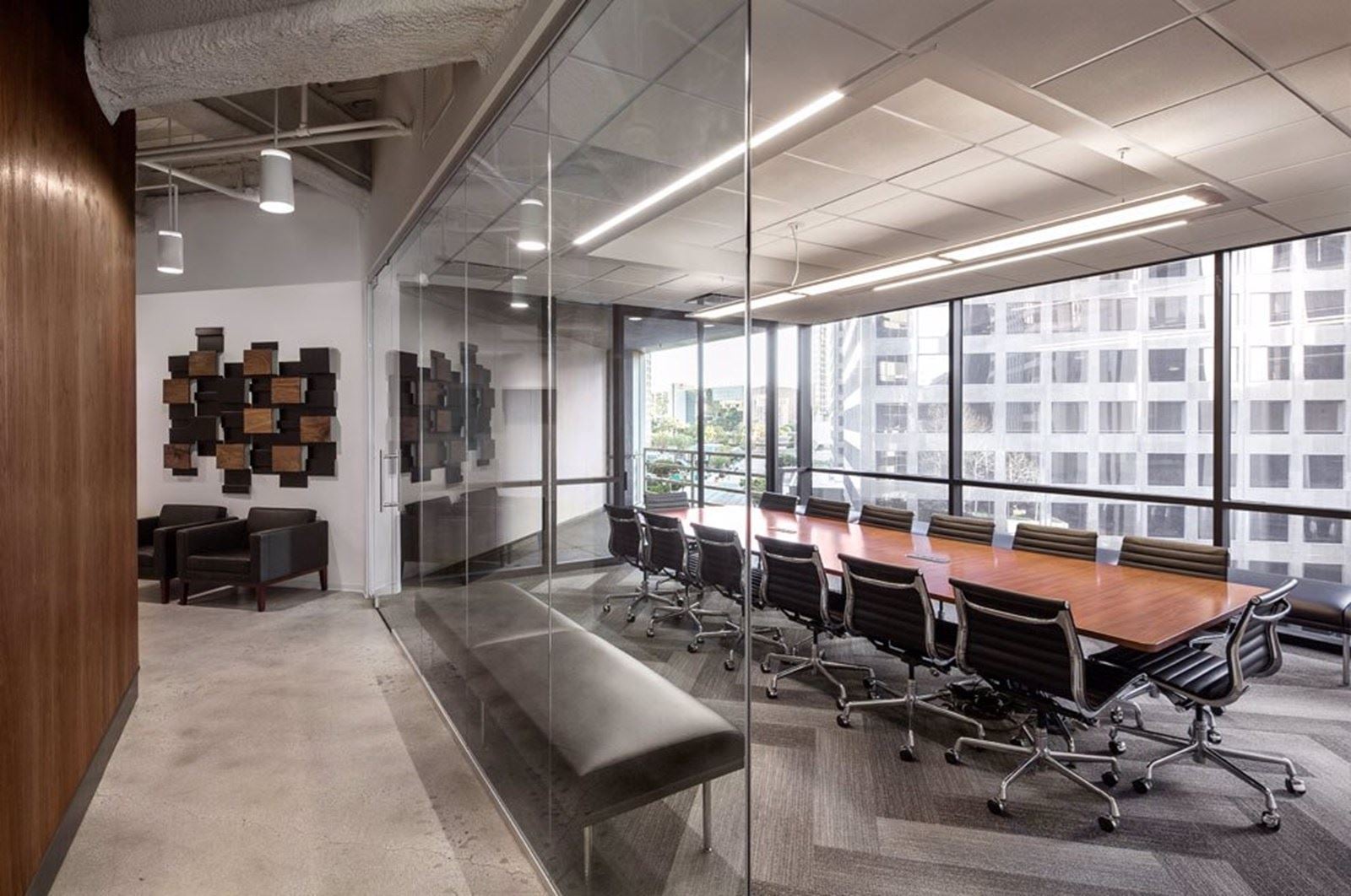 East West Bank Plaza 888 West 6th Street - Image 3