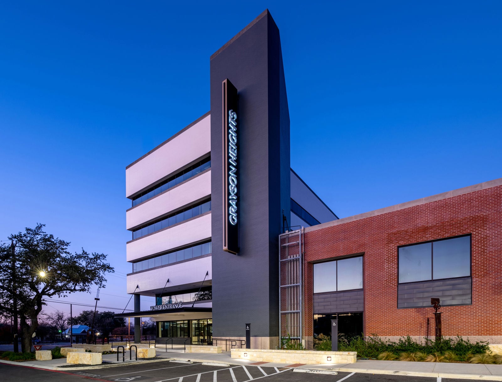 1422 East Grayson Street - Image 1