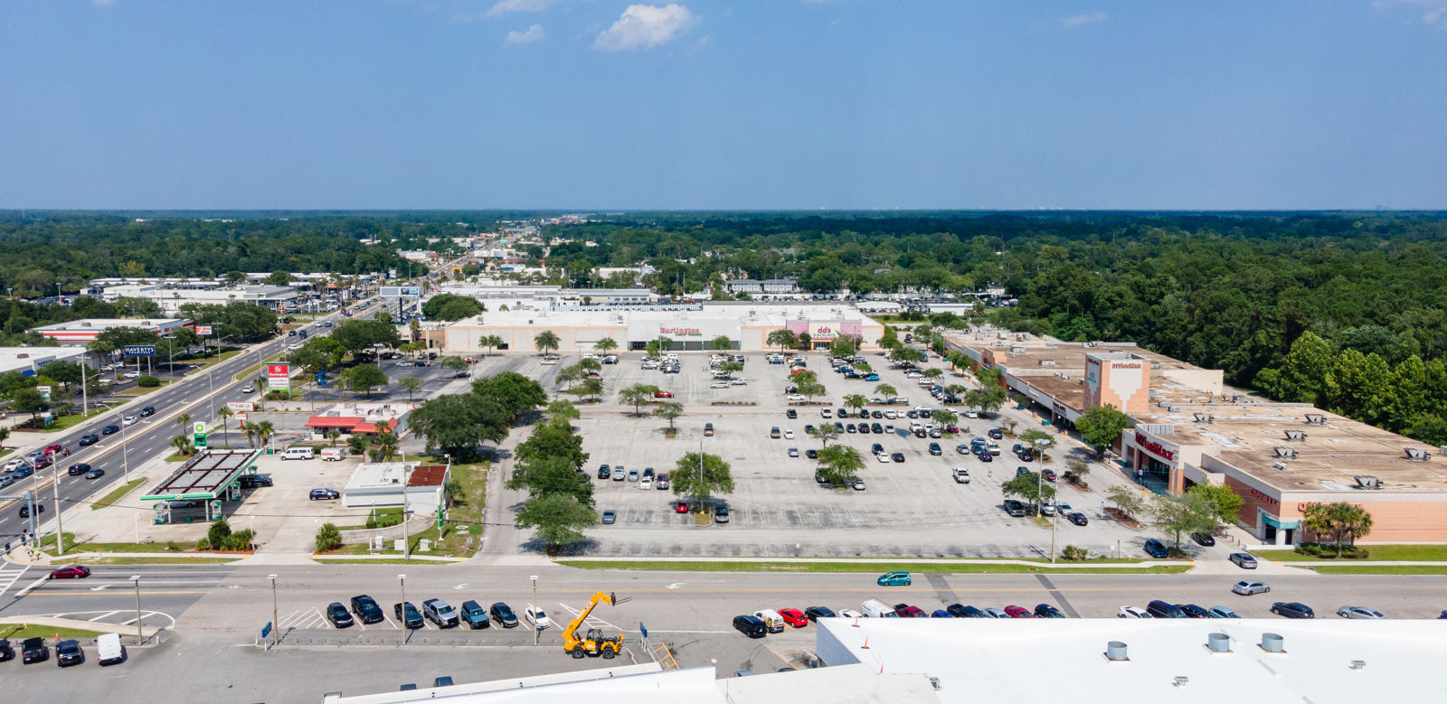 CBRE - Regency Plaza-0030