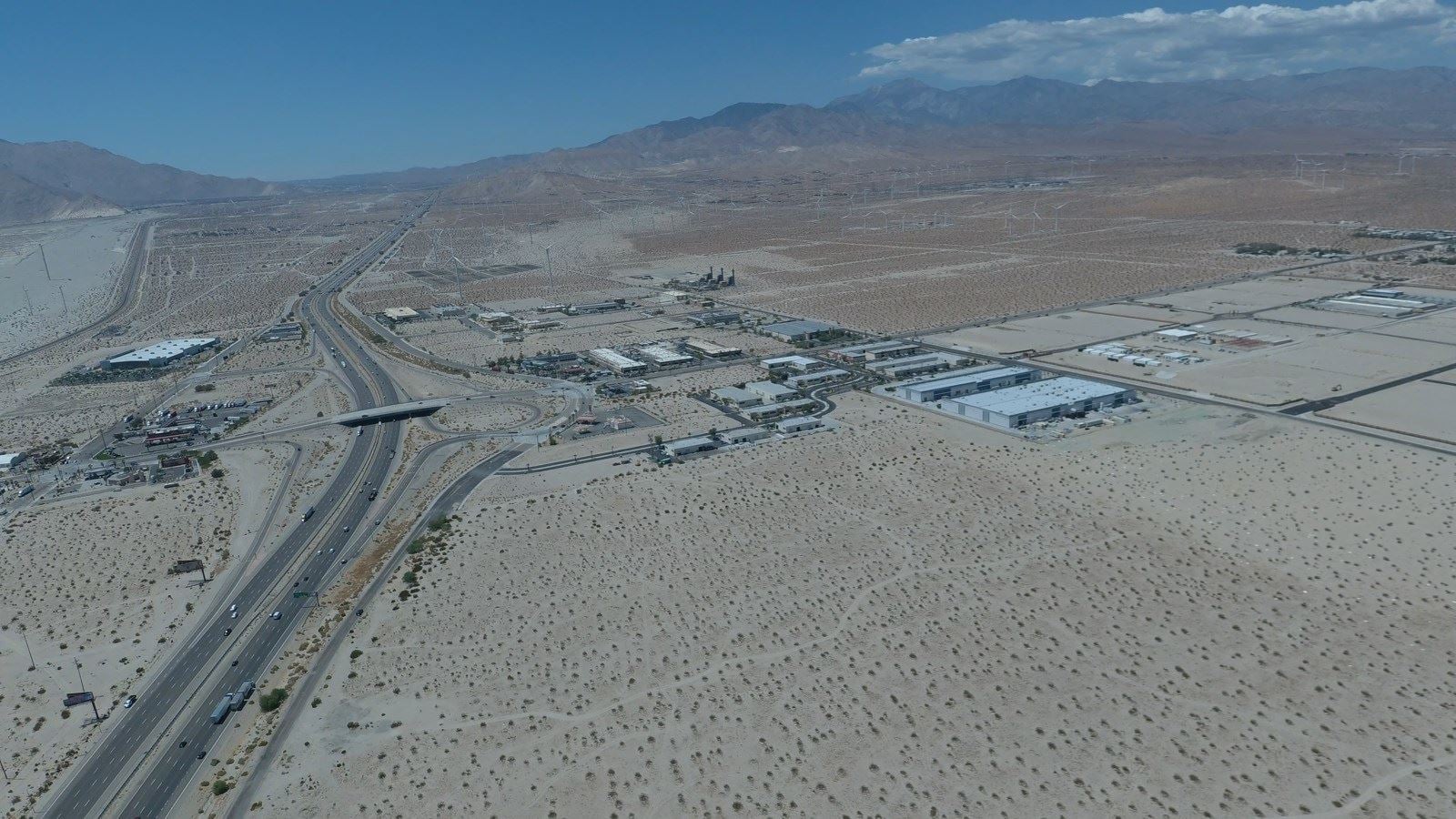 MAX_0008.MOV.00_00_02_27.Still001