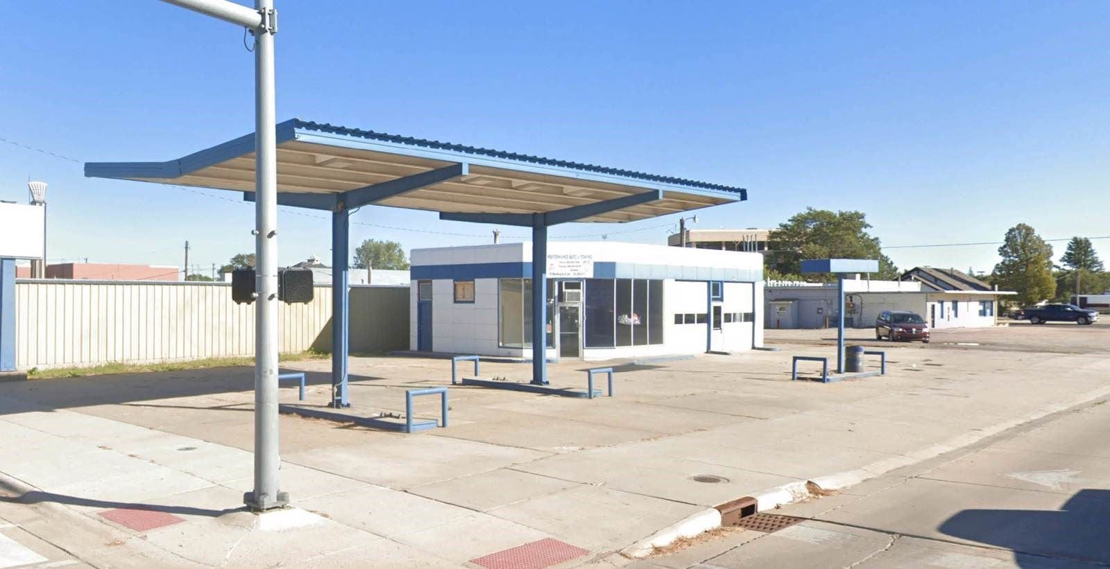 Sidney Nebraska Service Station 911 13th Avenue - Image 1