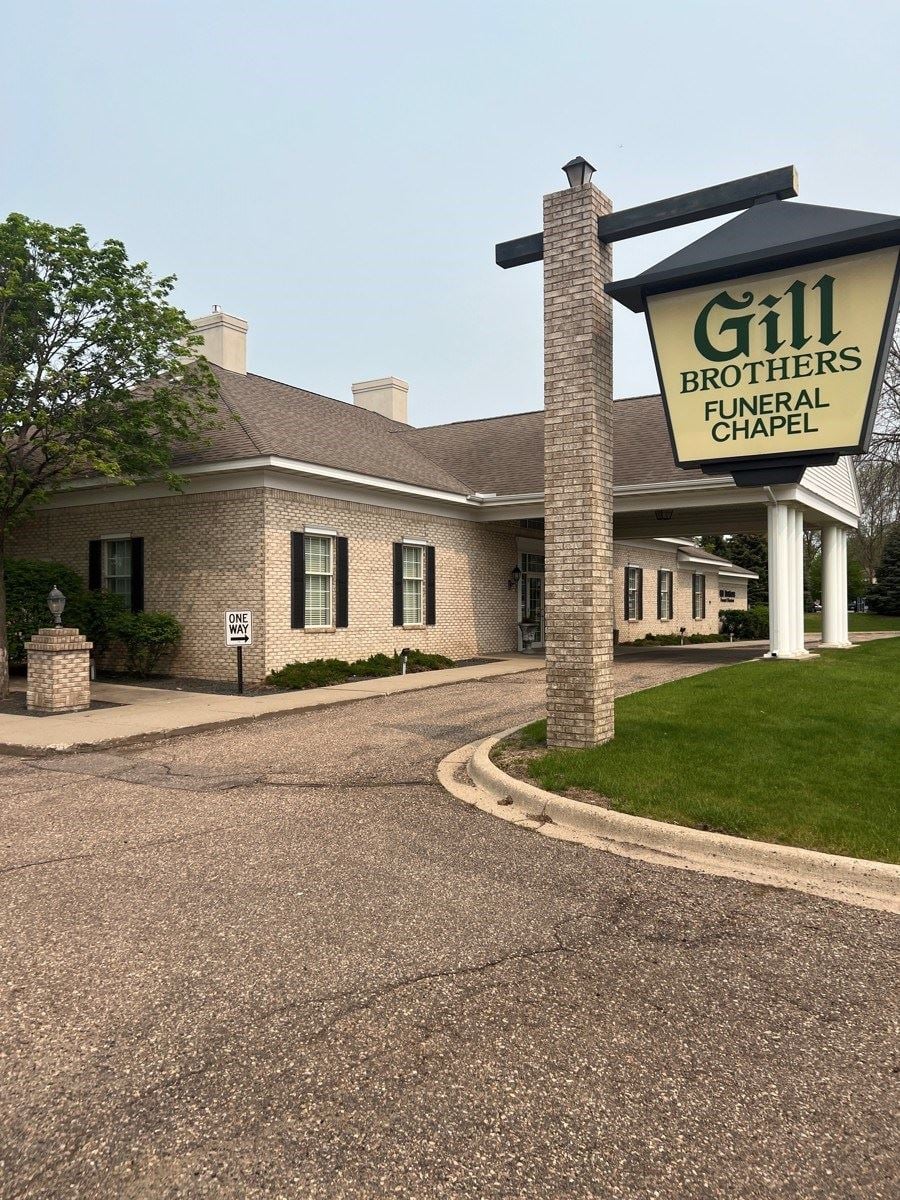 Gill Brothers Funeral Chapel front photo