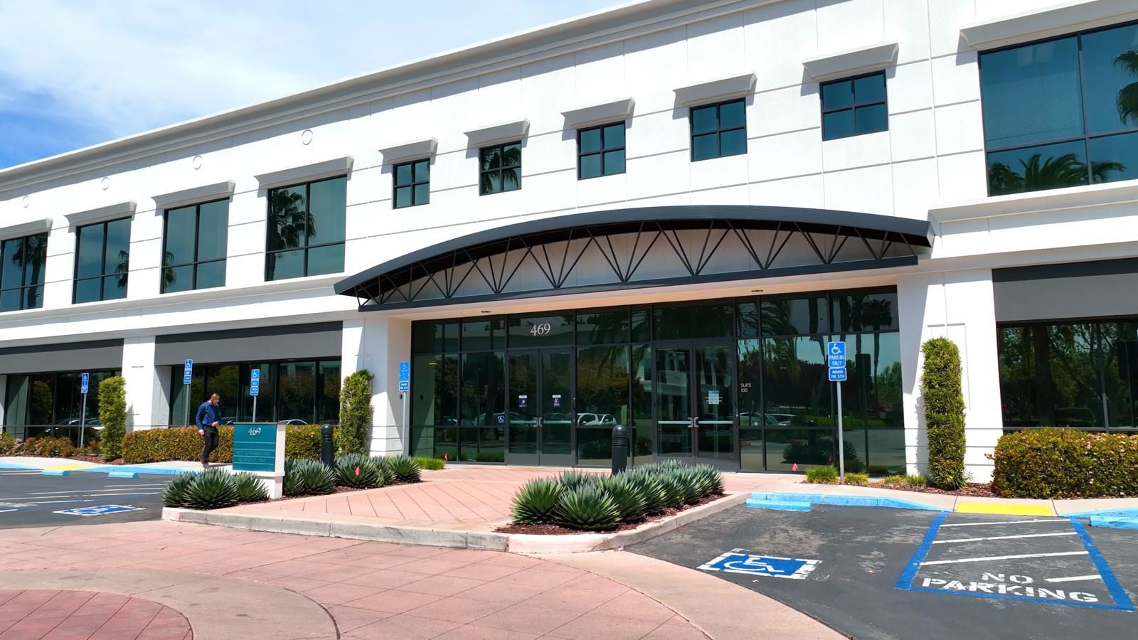 469 ECR_Front Entry_2