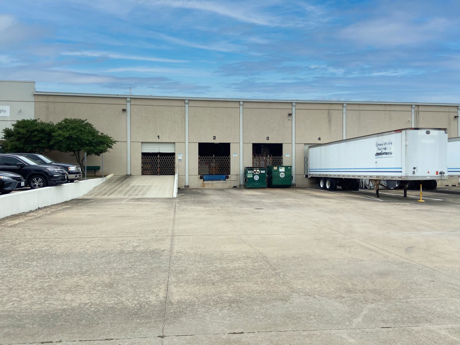 2525 Kramer - Truck Loading edited