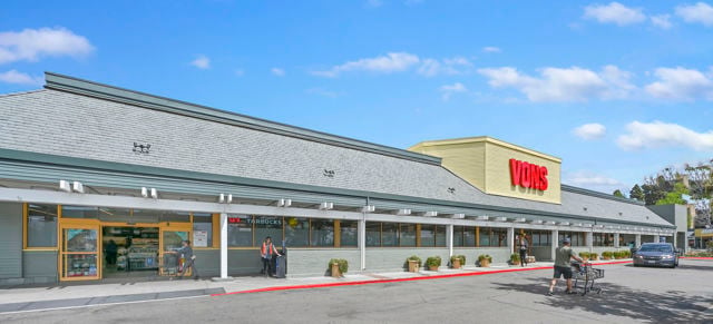 Retail to Rent, Pacific Plaza I, 1702 Garnet Avenue, 92109 - CBRE Commercial