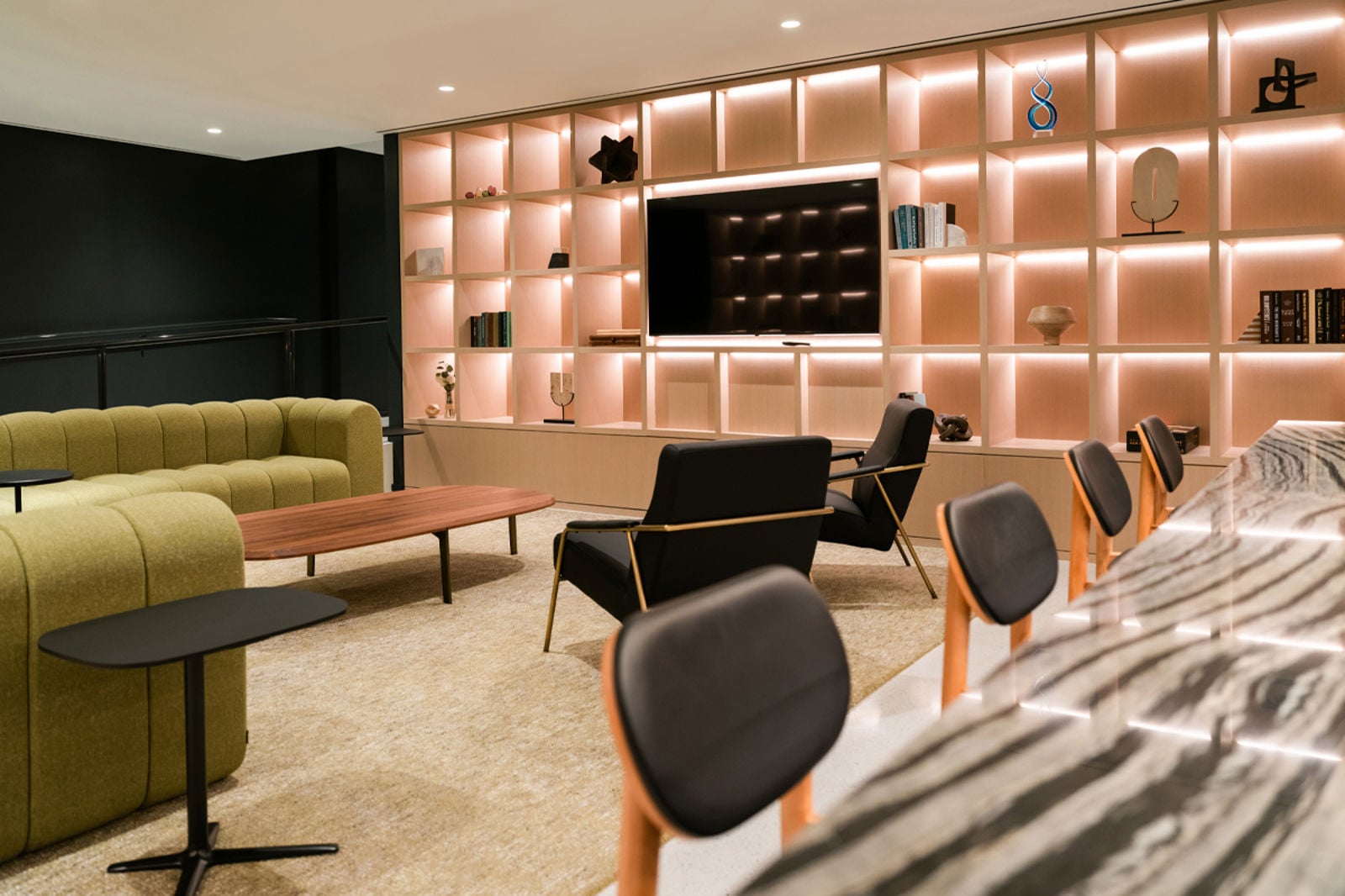 TheWarner_GlobalListing_1200x800_72dpi_H