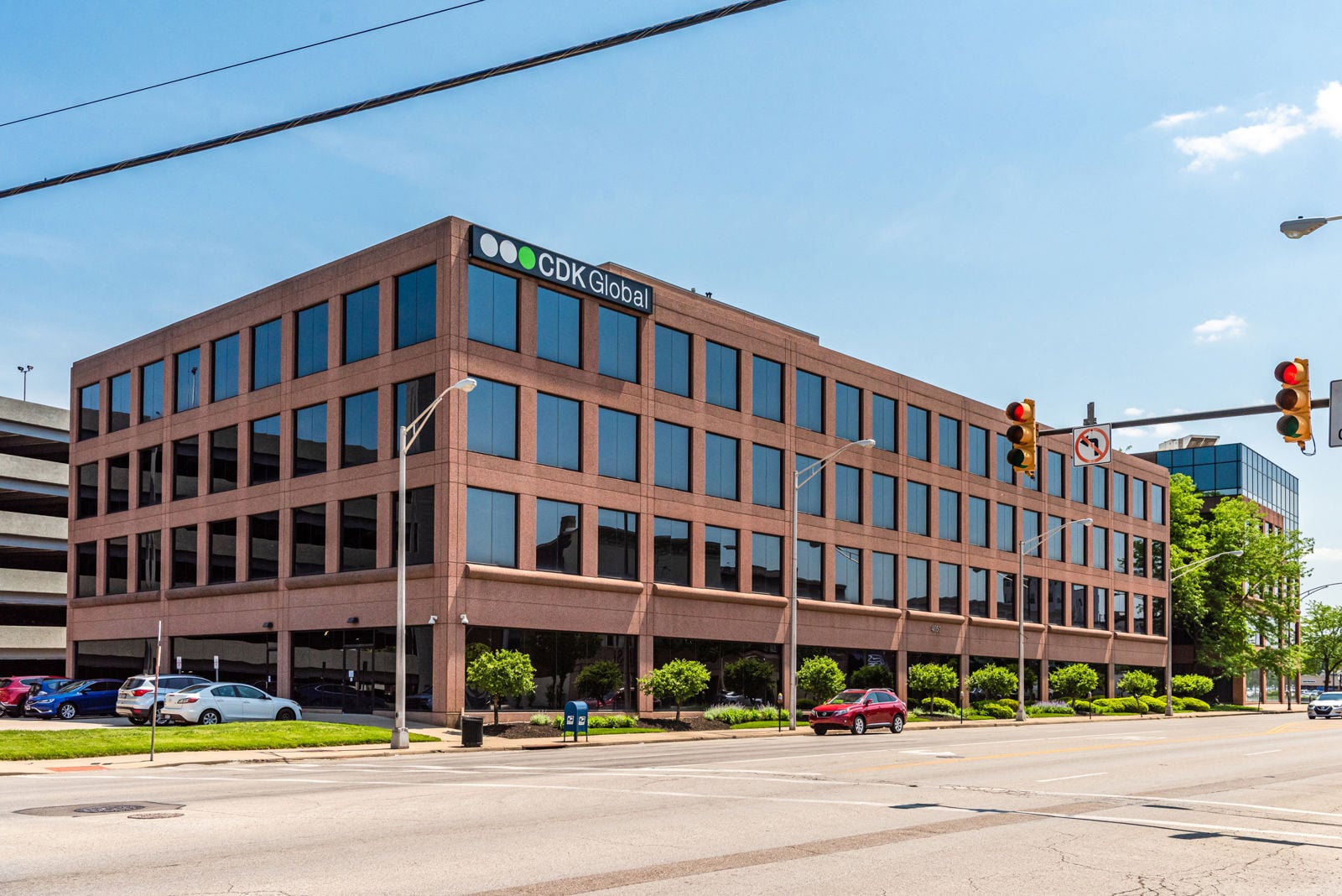 Sherman Montgomery cluster ground 28